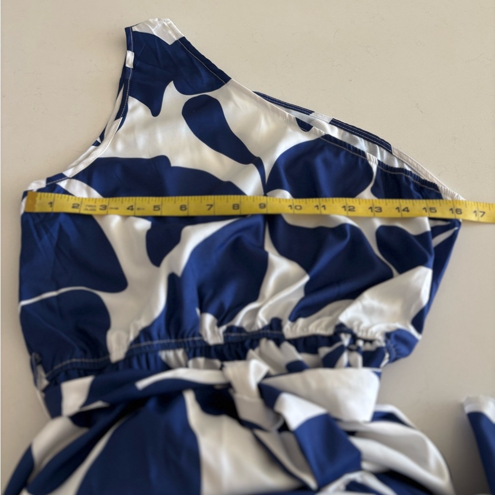 NWT Cupshe Belted Geo One-shoulder Dress - Picture 3 of 5